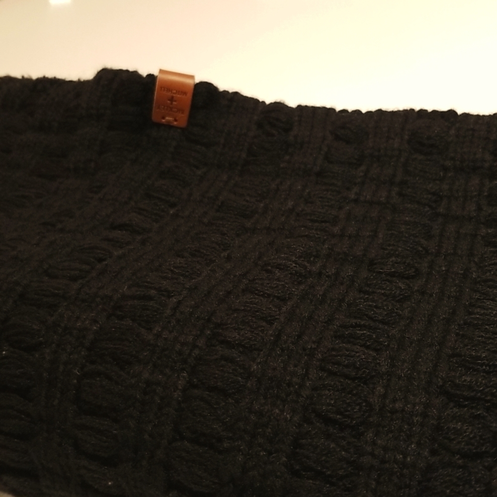 Cable Knit Neckwarmer - Picture 4 of 6